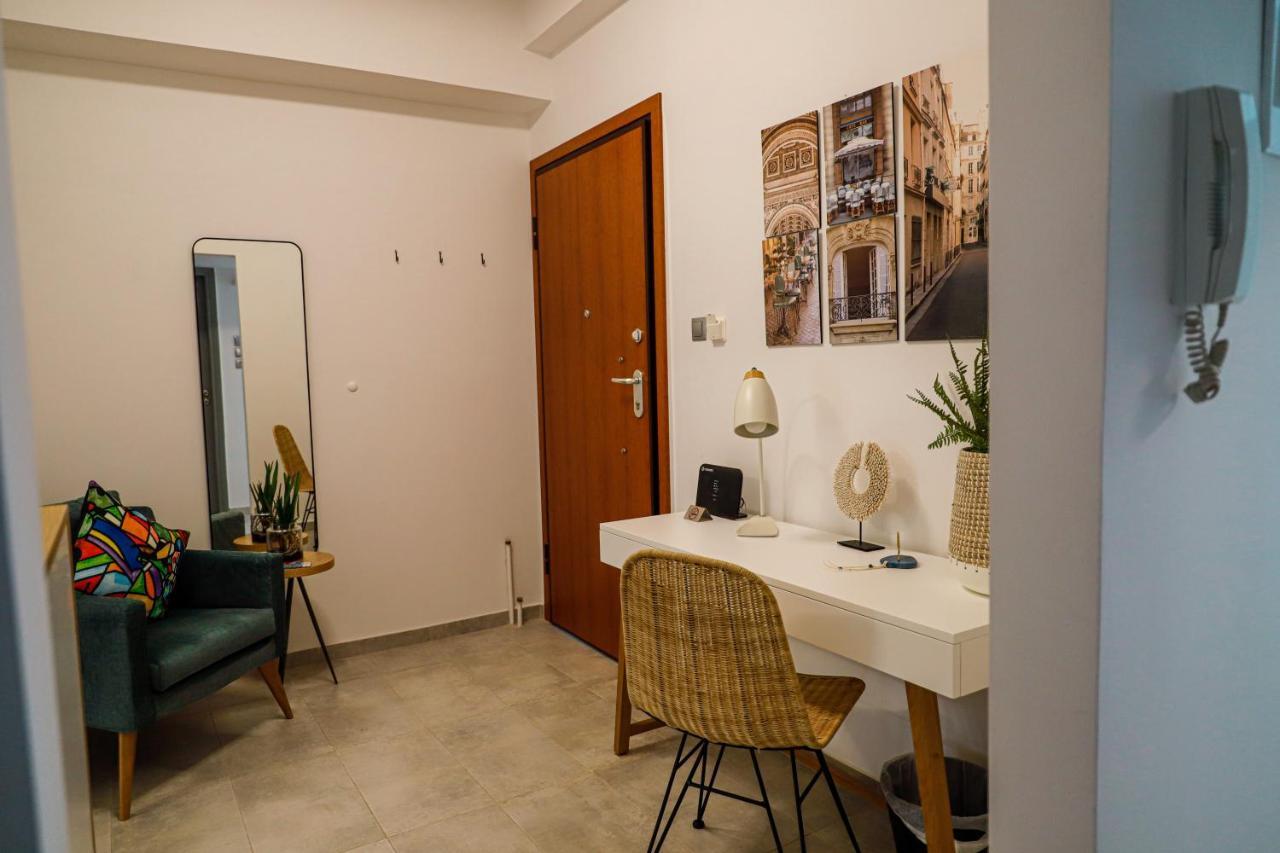 Newly Renovated Apartment 7 Min Walk From Acropolis Афины Экстерьер фото